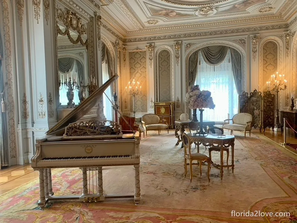 Drawing room at Whitehall