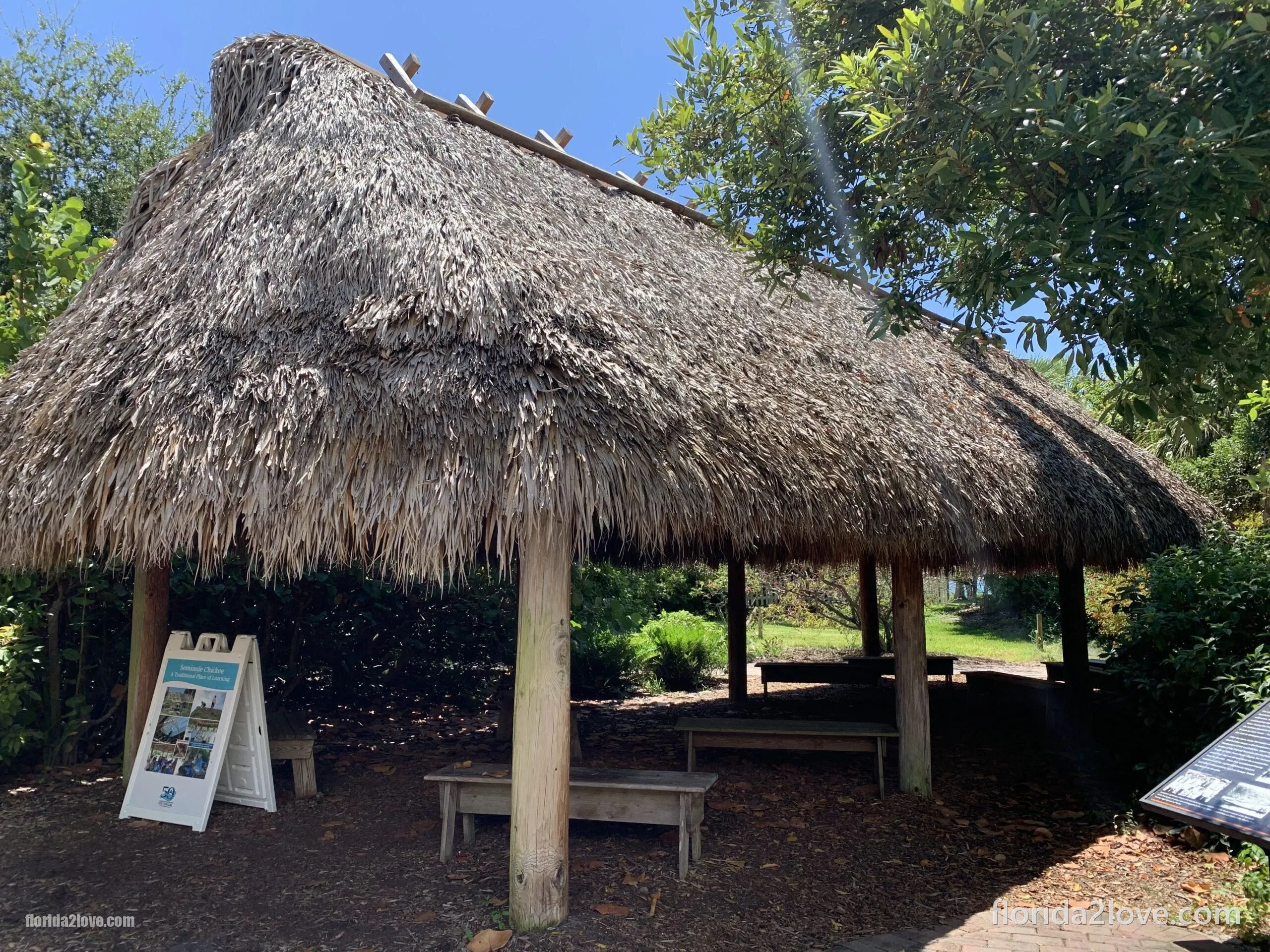 Pfahlhütte, die von den Seminolen in Florida entwickelt wurde
